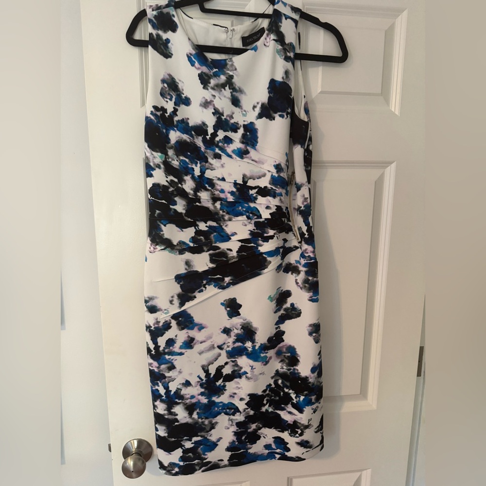 Ivanka Trump Scuba Sheeth - Size 8